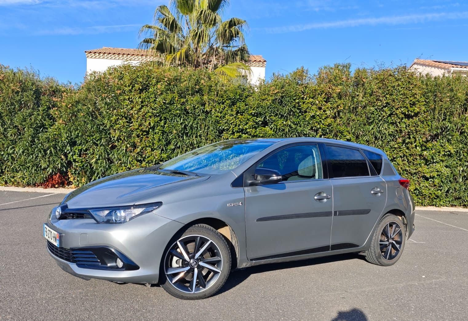 Toyota  Auris - Miniature 4