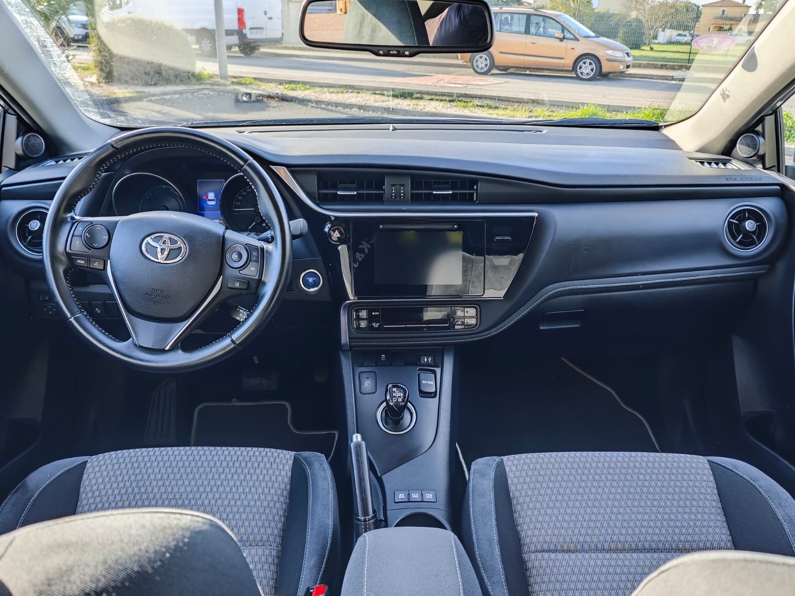 Toyota  Auris - Miniature 6