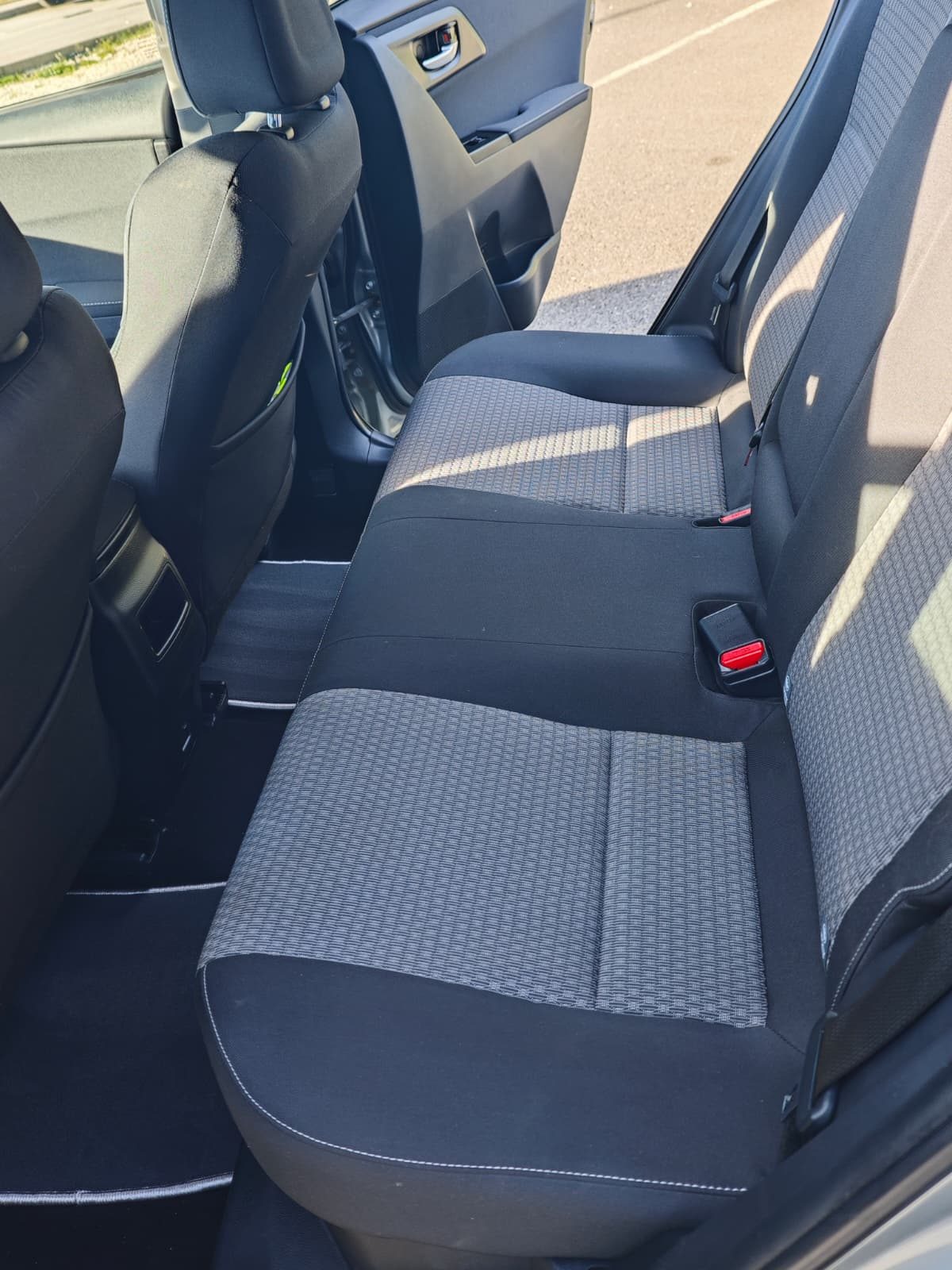 Toyota  Auris - Miniature 7
