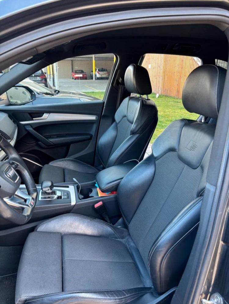 Audi Q5 - Miniature 5