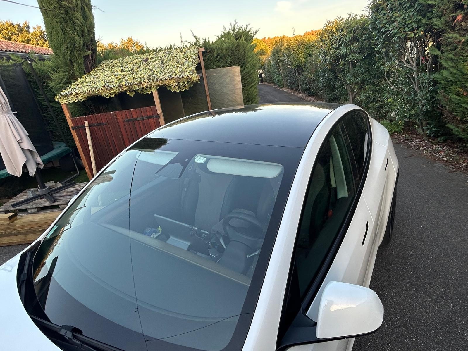 Tesla Model Y - Miniature 5