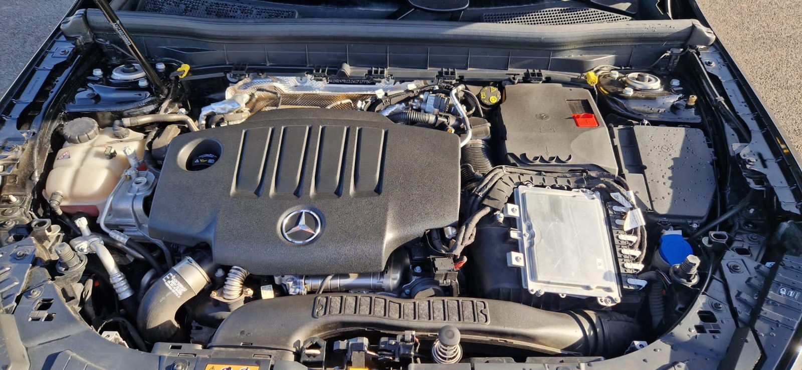 Mercedes  GLC 220 D - Miniature 13