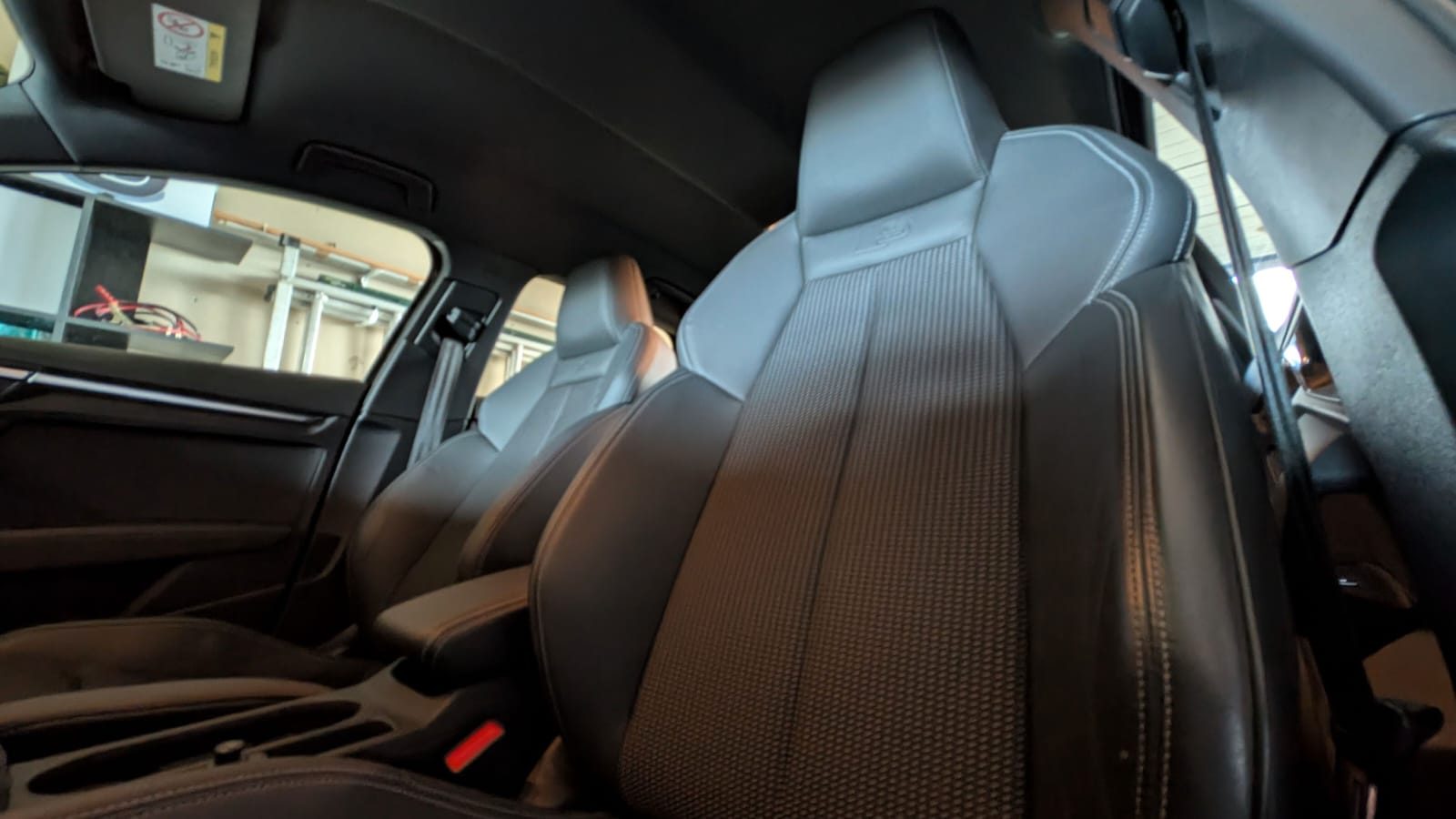 Audi A3 Sportback  - Miniature 9