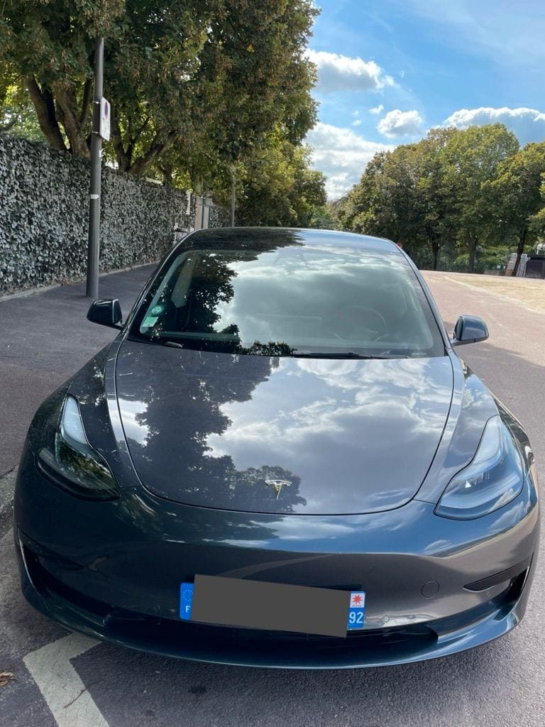 Tesla Model 3  - Miniature 2