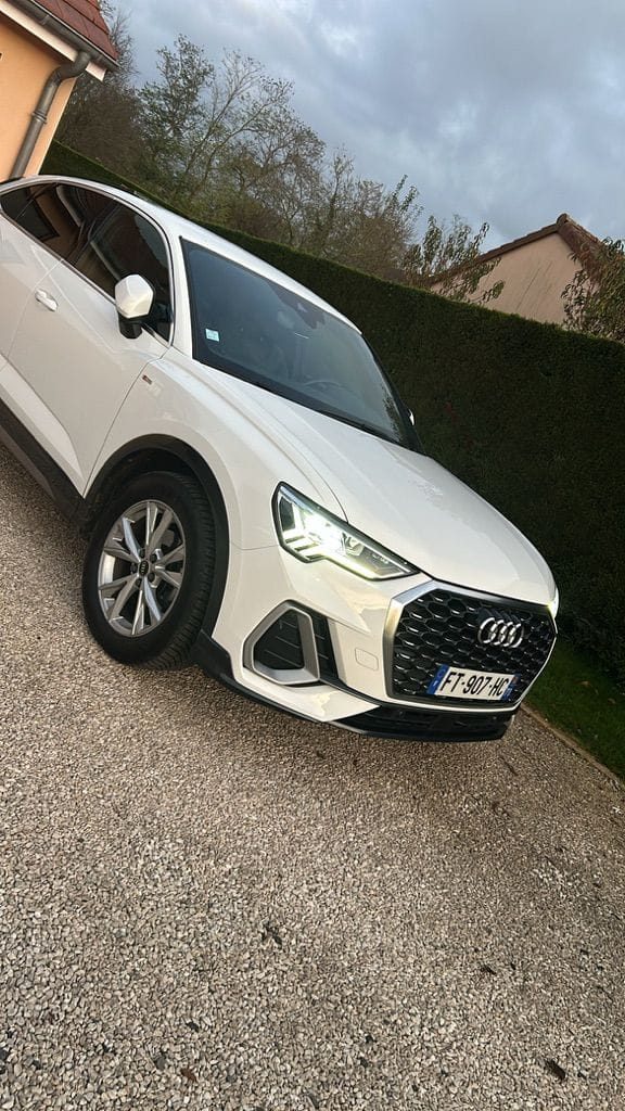 Audi  Q3 - Miniature 2