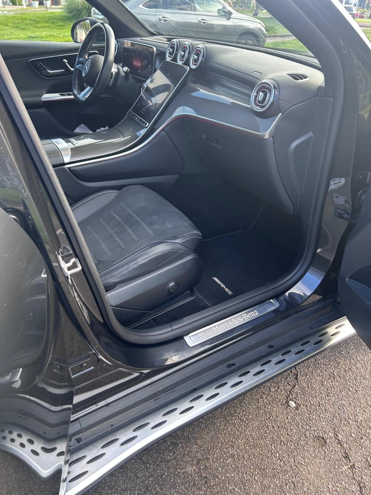 Mercedes  GLC 220D - Miniature 10